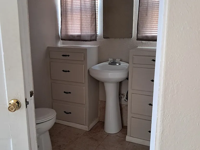 233 E Williams St — Photo 8