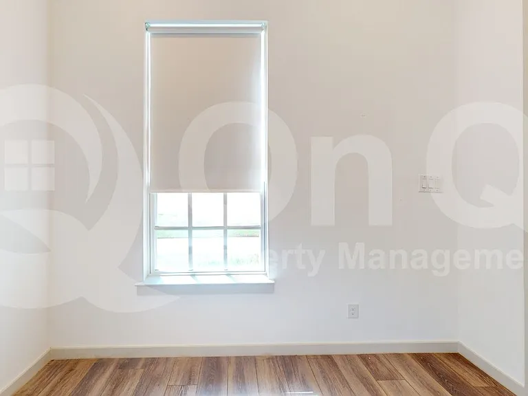 7416 Atlas Dr — Photo 17