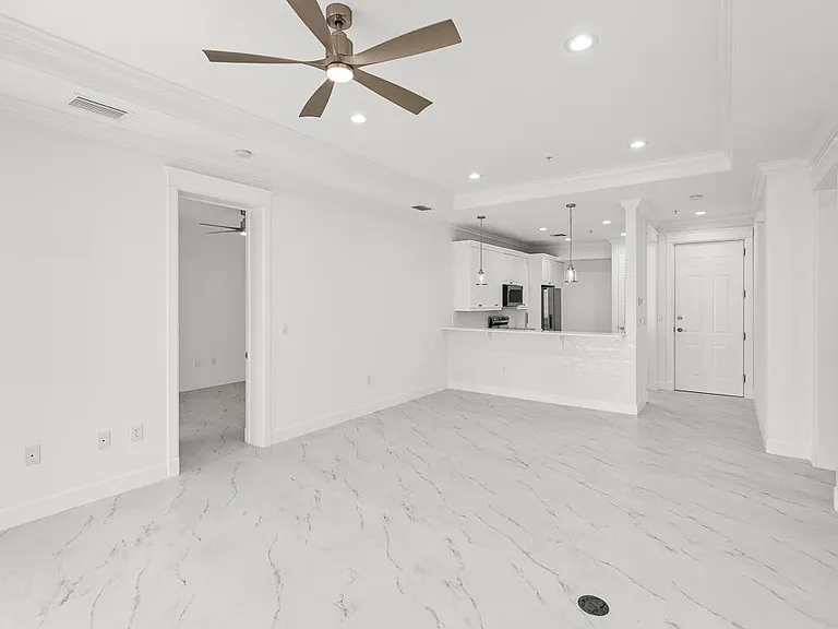 47 SW Osceola St #206 — Photo 4