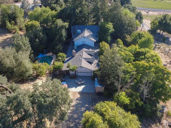 13460 Lancaster Rd, Oakdale, CA 95361