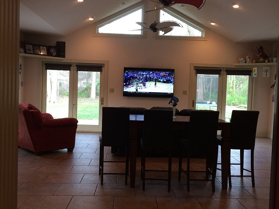 1st image of 1622 Hicks Dr