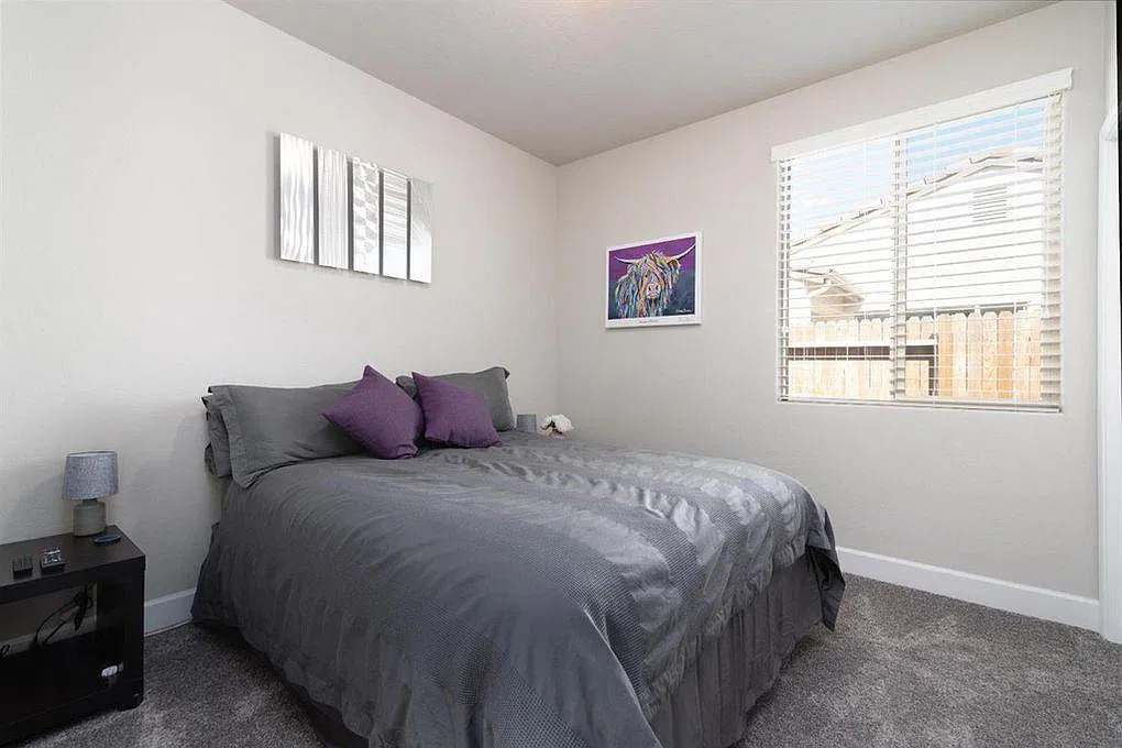 4 bed, 1855 sqft, $2,750 — Photo 4