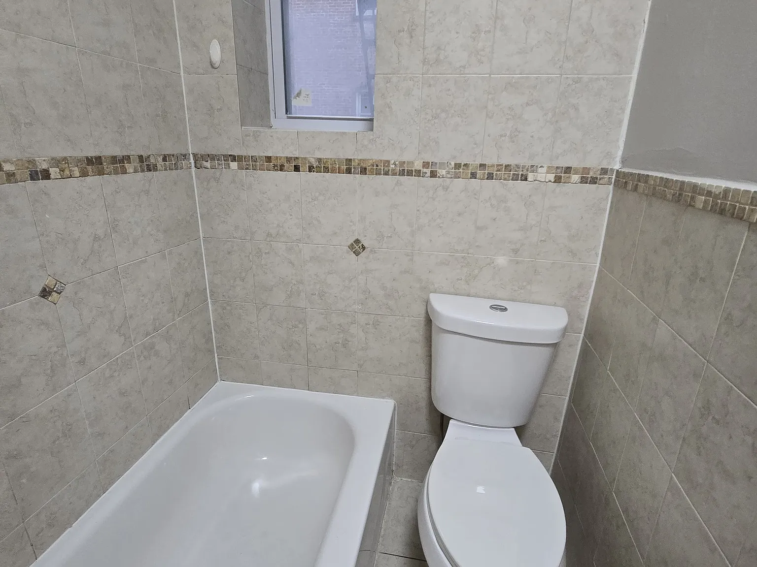 2 bed, $2,400 — Photo 2