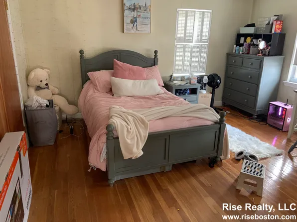 16-18 Caltha Rd, Boston, MA