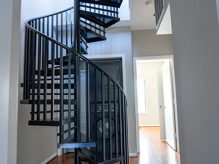 310 S Jensen Dr — Photo 20