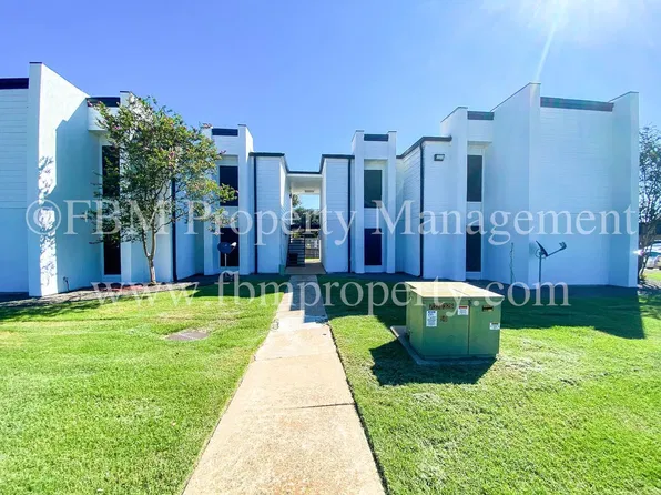 2401 Yorkstown Dr APT 221, Ennis, TX 75119