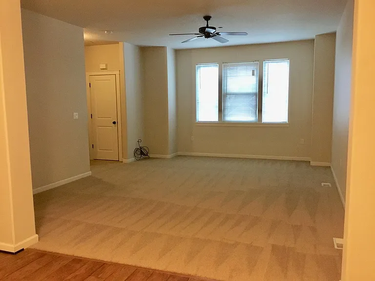 10012 SE Old Town Ct — Photo 7