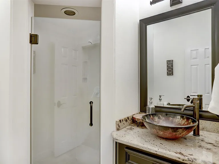 14 Twilight Glen Ct — Photo 26