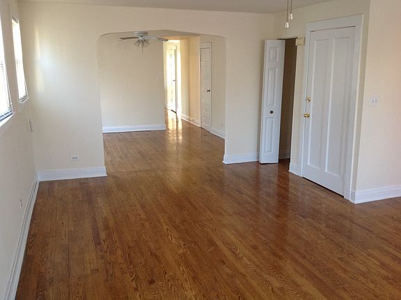 3rd image of 217 Des Plaines Ave APT 2
