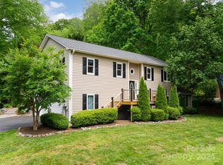 15 Poplar Creek Dr, Asheville, NC 28805