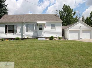 4541 E Gresham Hwy, Potterville, MI 48876