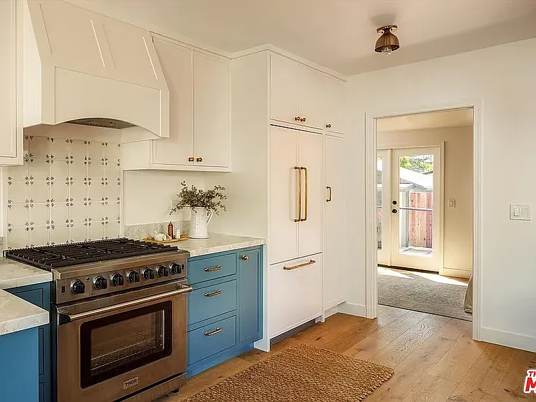 5031 Townsend Ave — Photo 8