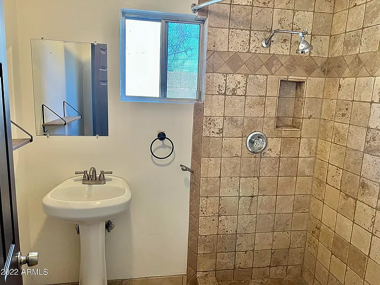 4213 N Westview Dr — Photo 10