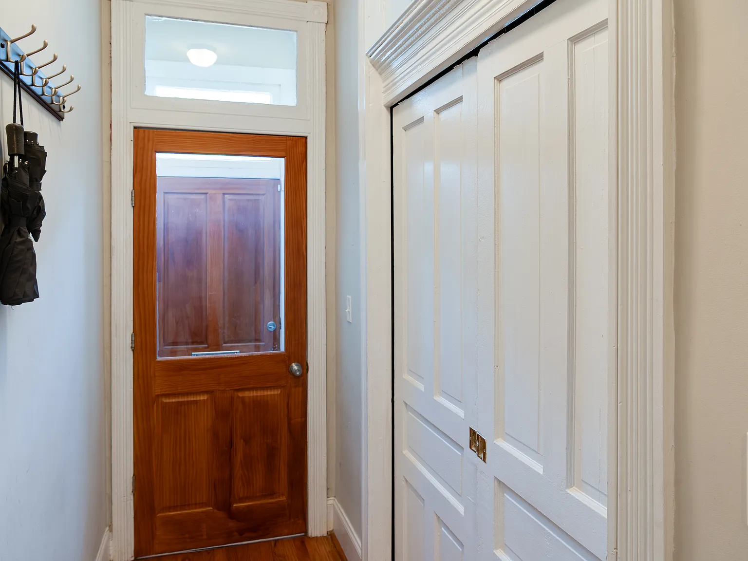 4 bed, 2.5 bath, 2163 sqft, $2,800 — Photo 2