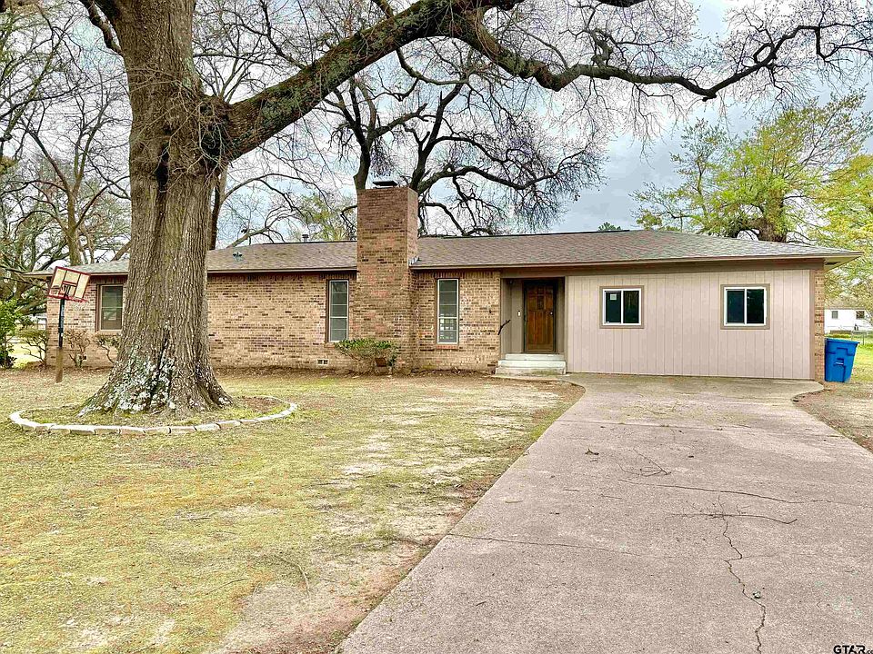 1st image of 108 Redbud Ln