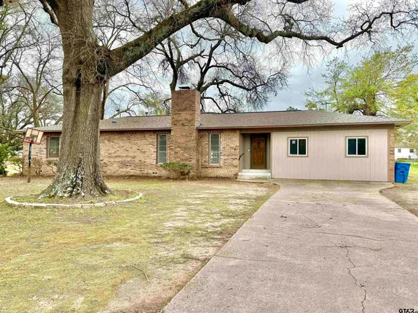 108 Redbud Ln, Mount Pleasant, TX 75455