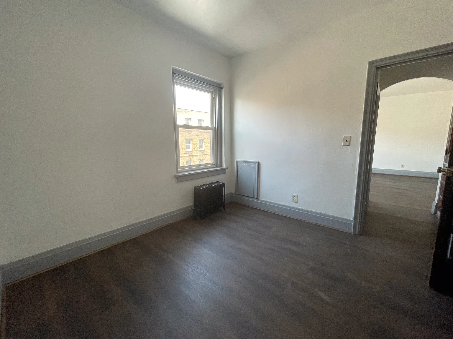 2429 Delaware Ave — Photo 4