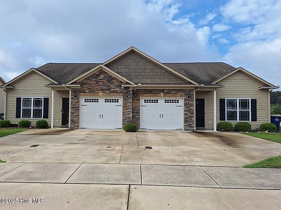 2nd image of 2251 Sweet Bay Dr #B