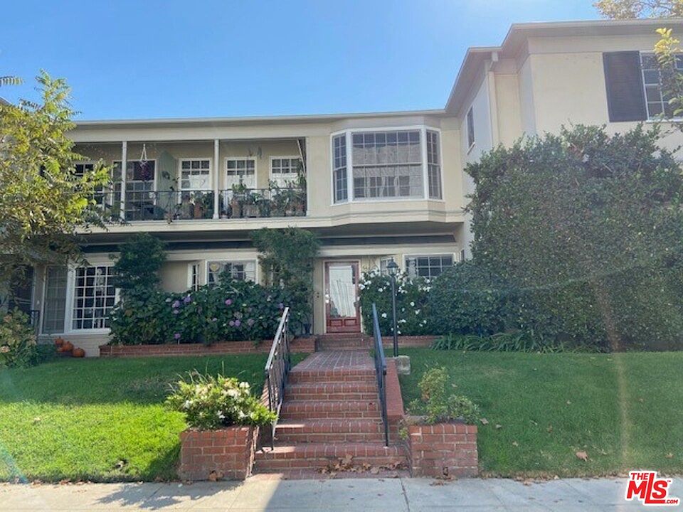 1st image of 5570 W 1st St #5580
