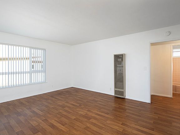 5th image of 7555 Herschel Ave #1A