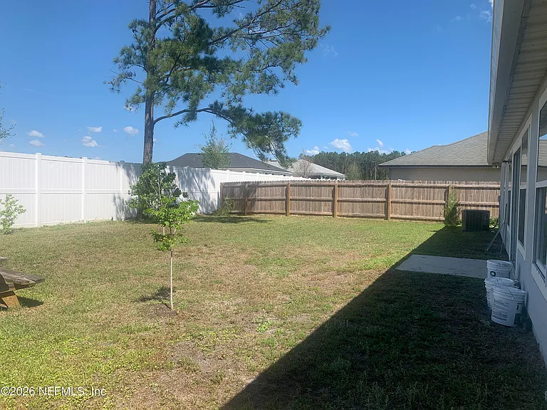 1752 Glen Laurel Dr — Photo 13