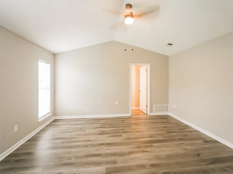 8202 Martin Dr — Photo 8