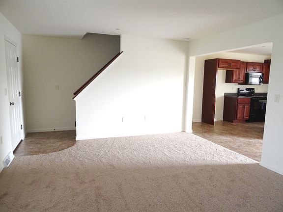 Entrance & Living Room of Similar House