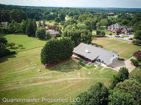 4th image of 28 Bateswood Dr