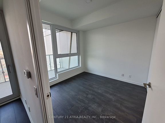 4th image of 7890 Jane St #1008