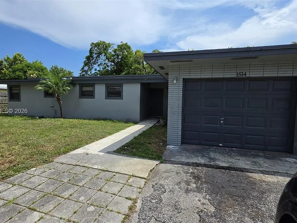 1514 NW 11th Pl