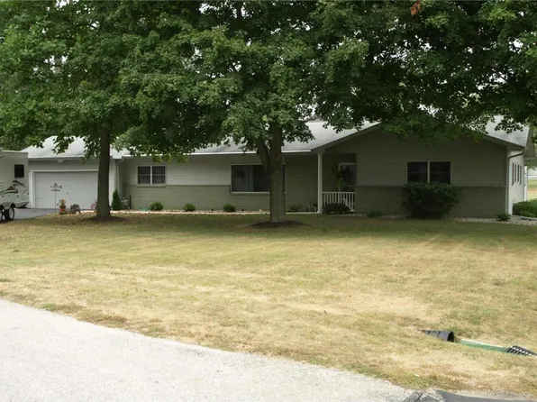 1315 Eola Dr, Winona Lake, IN 46590
