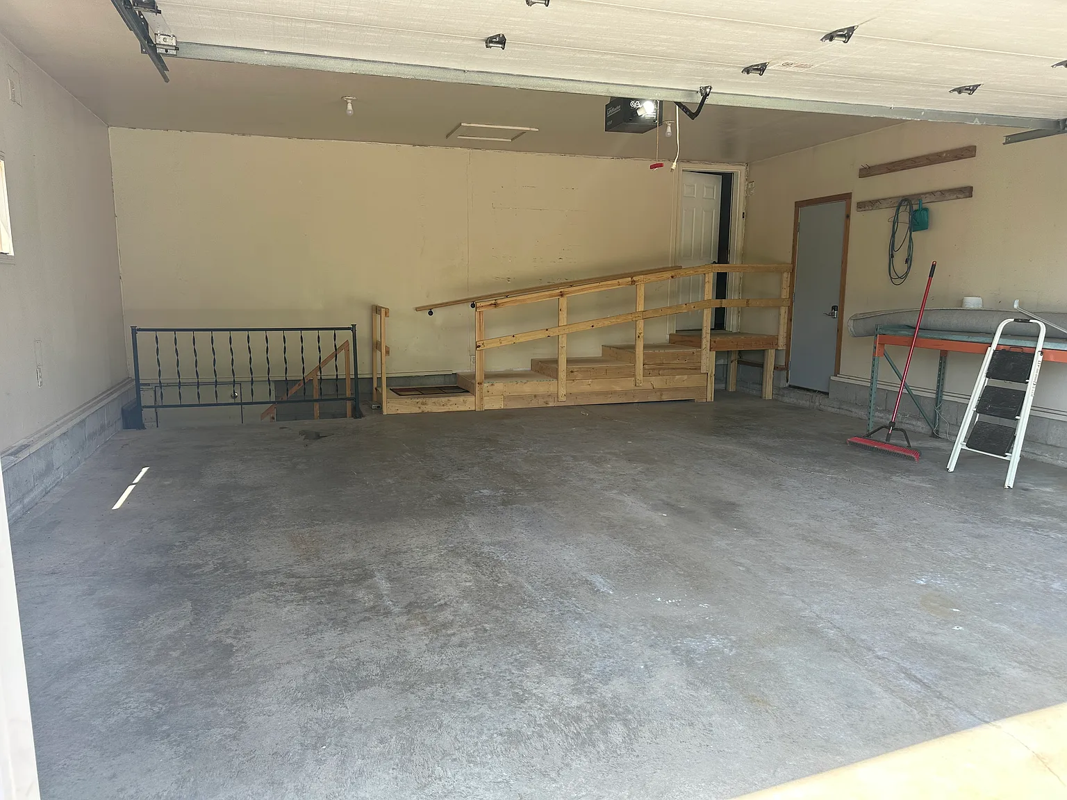 3 bed, 1600 sqft, $1,450 — Photo 2
