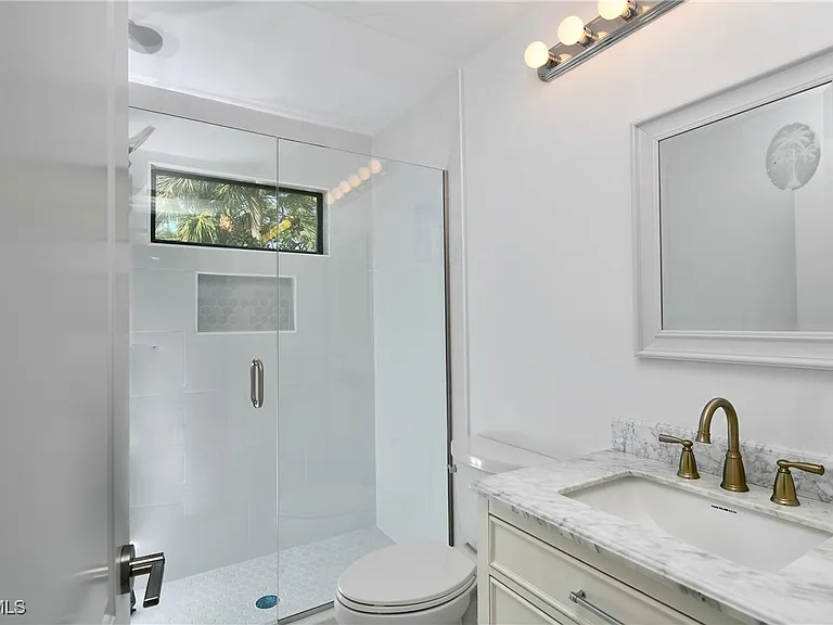 17502 Island Inlet Ct — Photo 19