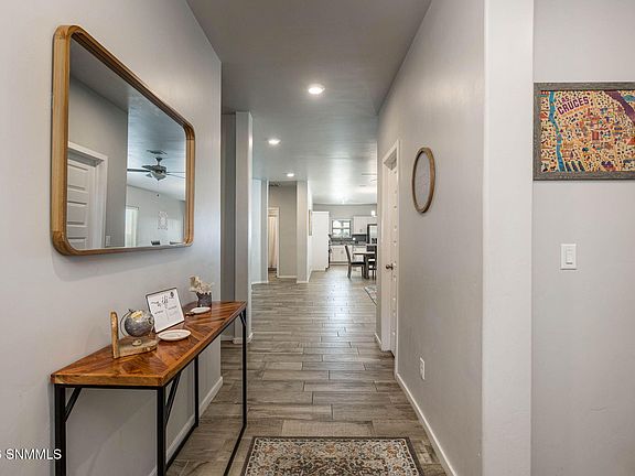 5th image of 3966 Caspian Rd