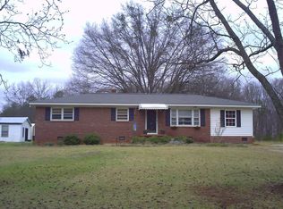 1201 Old Georgia Rd, Roebuck, SC 29376