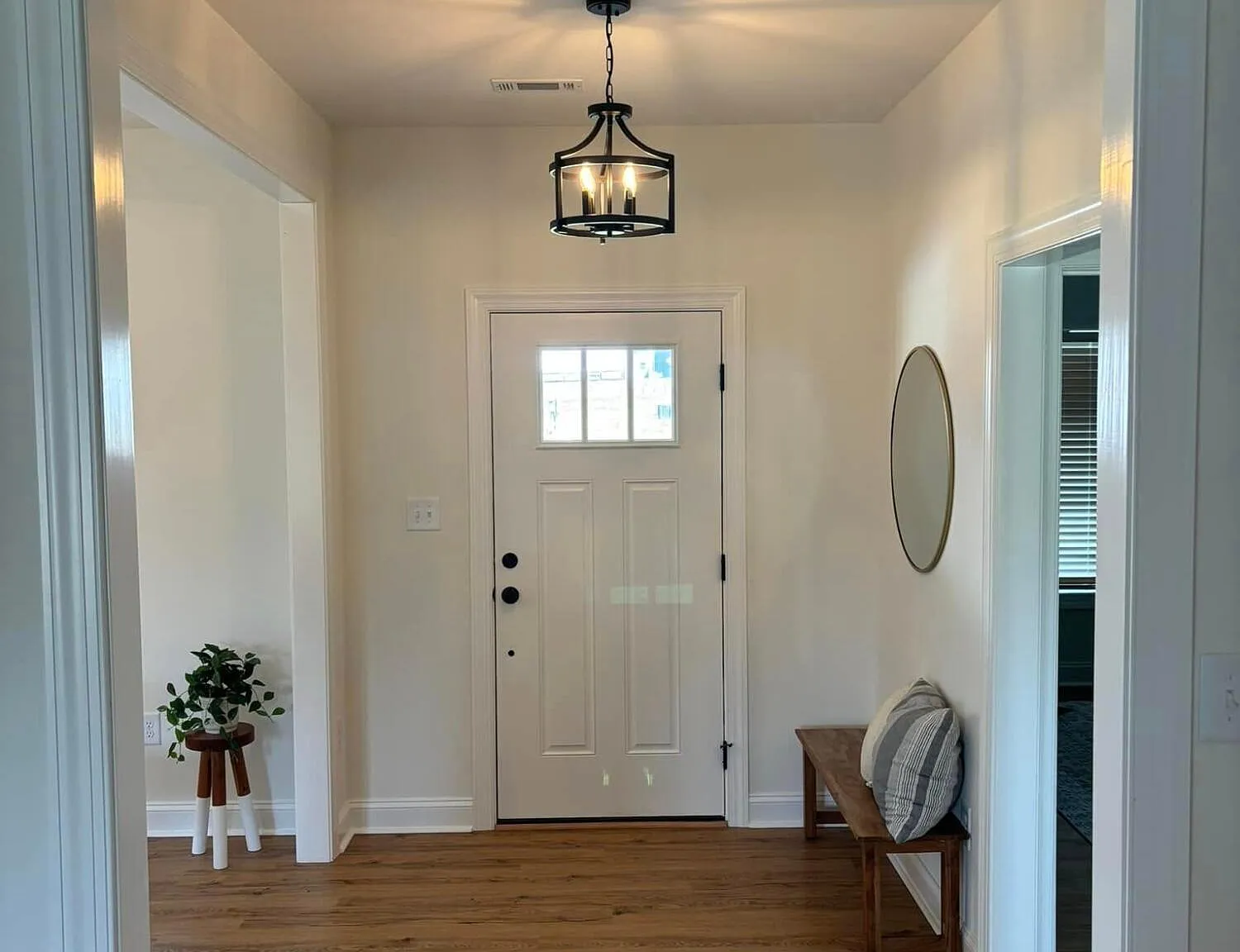 3 bed, 2.0 bath, 1501 sqft, $1,995 — Photo 4