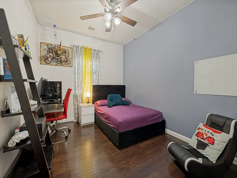415 Dry Canyon Dr — Photo 18