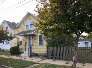 2104 11th Ave, Menominee, MI 49858