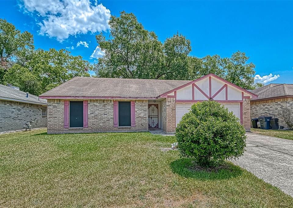 1st image of 12314 Kingslake Forest Dr