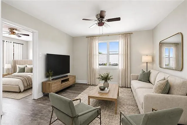 2905 Carondelet St #4 — Photo 3