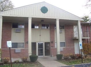 6633 Scott Ln APT 19, Hanover Park, IL 60133