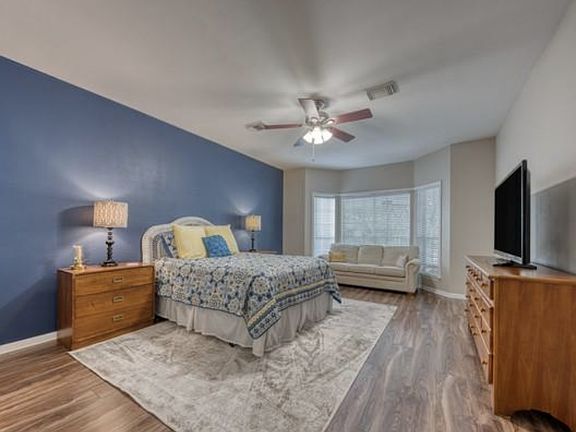5th image of 8510 Carlton Woods Dr