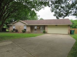 1203 Alpine St, Greenville, TX 75401