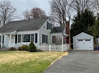 473 Wormwood Rd, Fairfield, CT 06824