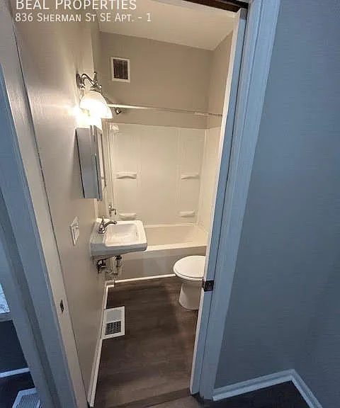 836 Sherman St SE #1 — Photo 16