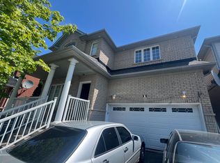 7 Sandway Dr, Brampton, ON L7A 2H3