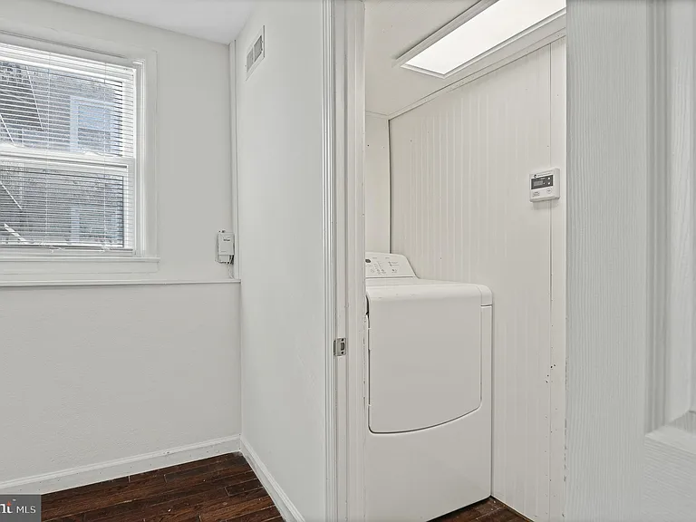 312 N Hammonds Ferry Rd — Photo 41