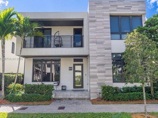 8156 NW 48th Ter, Doral, FL 33166