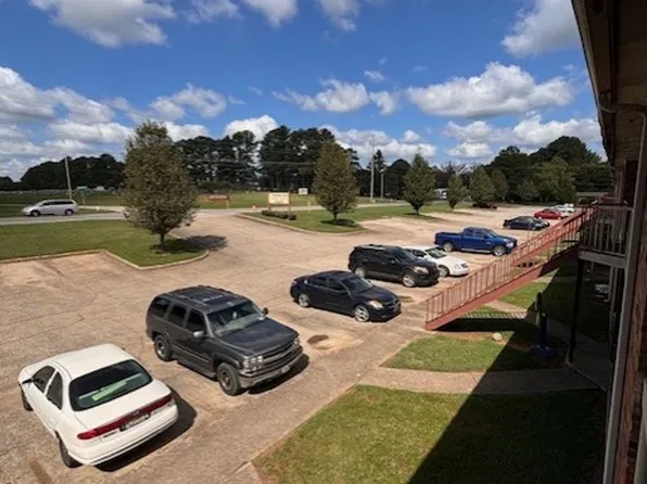 Chisholm Way Apartments