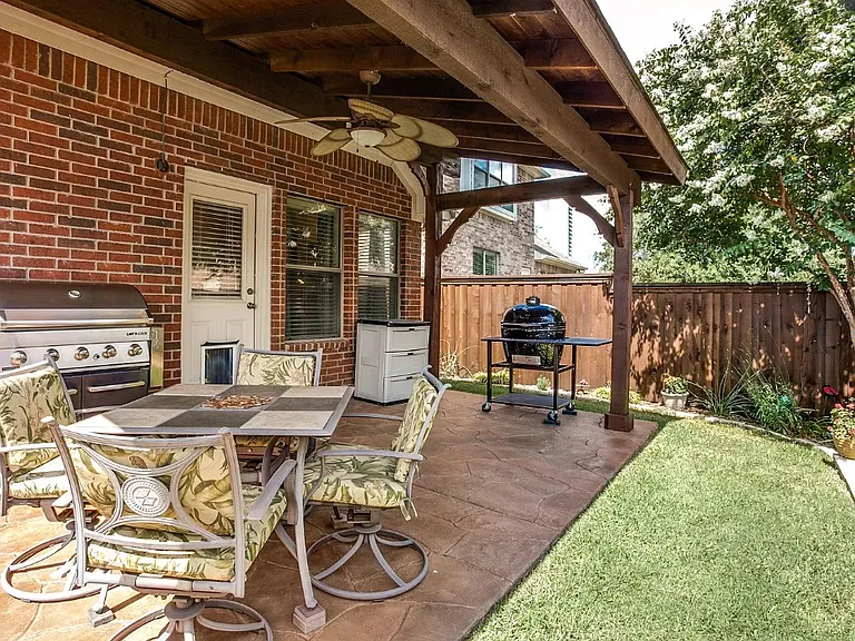9305 Jerico Dr — Photo 17